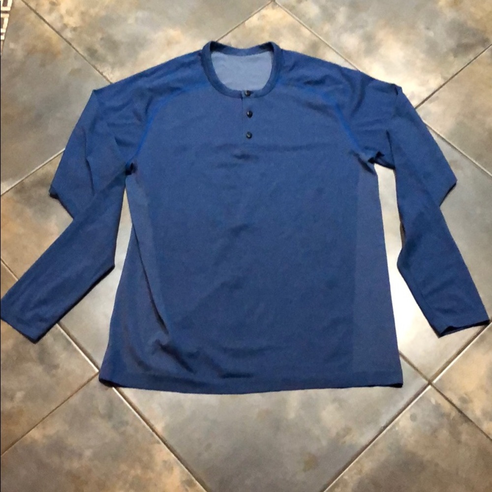 Men’s Lululemon long sleeve Henley shirt